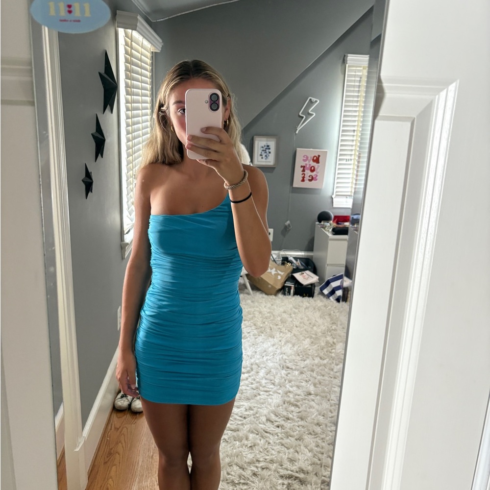 One-Shoulder Blue Dress